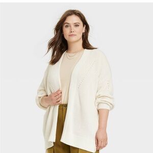 Universal Thread Women's Ivory Cardigan. 2X
